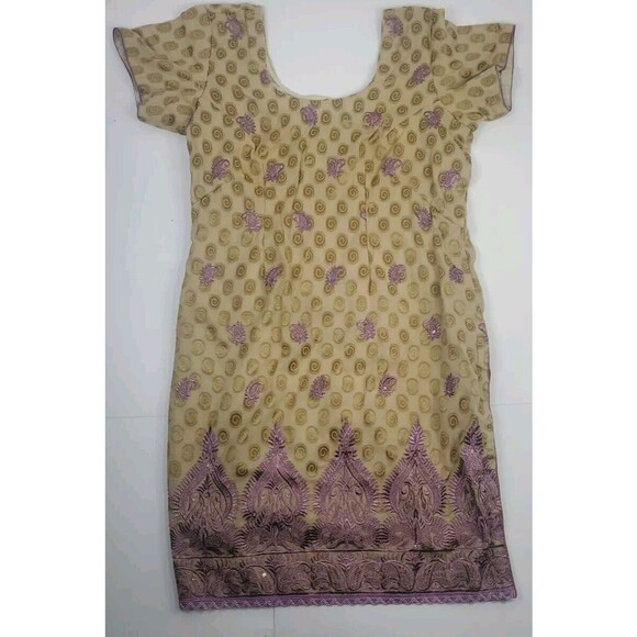 Handmade elegant beige kurta w/ intricate Purple embroidery purple Medium Class - Picture 1 of 6